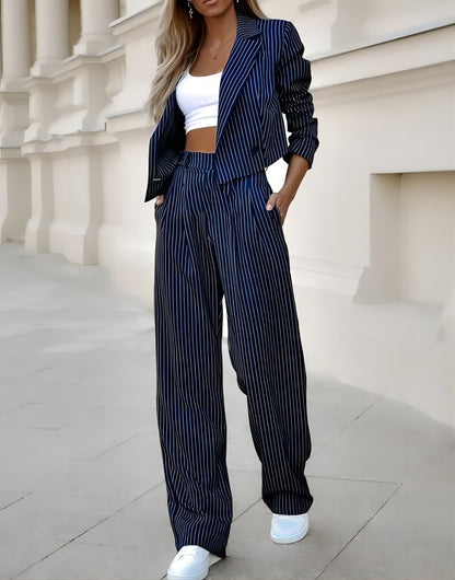 Costume femme moderne
